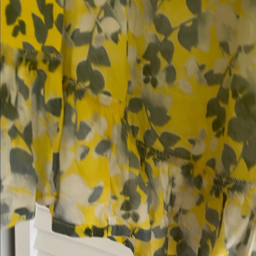 Tiare Hawaii Asymmetrical Skirt set in Yellow and Gray Floral - Picture 8 of 13